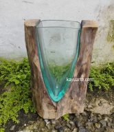 VASE GLASS "V" SHAPE 25 CM ON TEAK | TIK-106